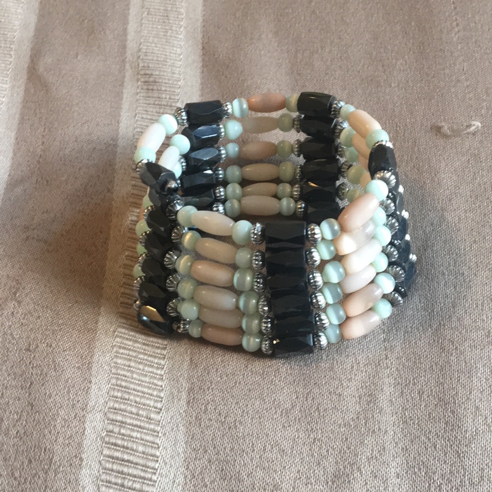 Magnetic adjustable bracelet necklace